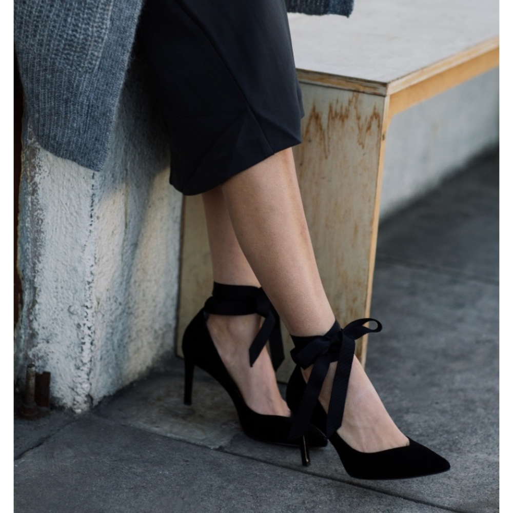 BR Maisy Ribbon Heels Black Banana Republic